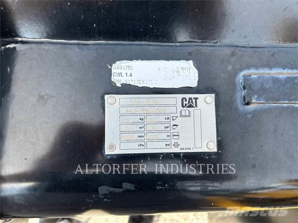 CAT 908-14 Rataslaadurid