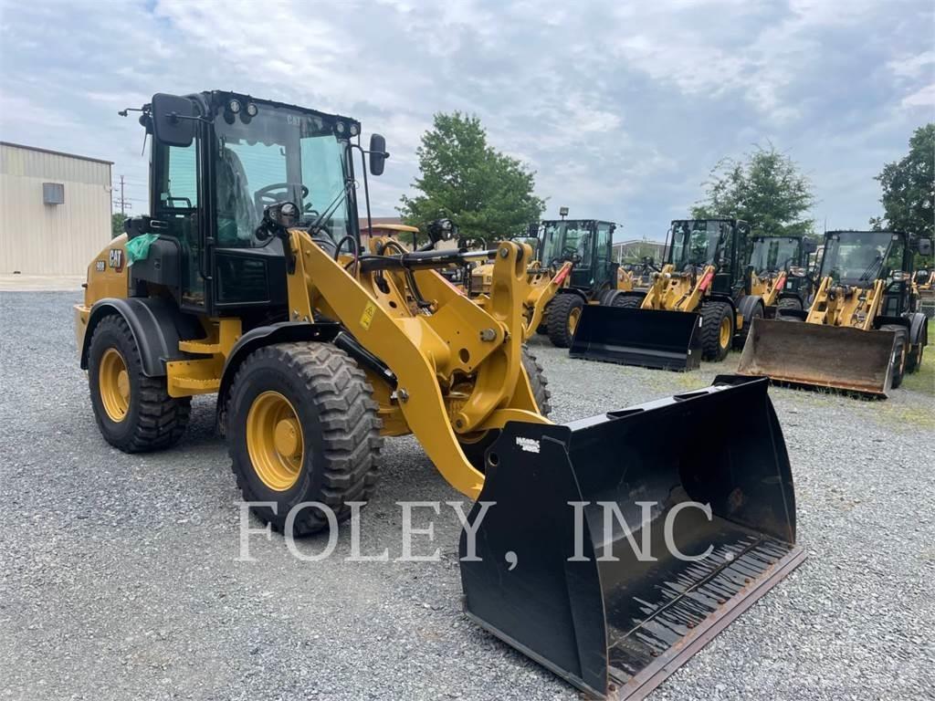 CAT 908-14 Rataslaadurid