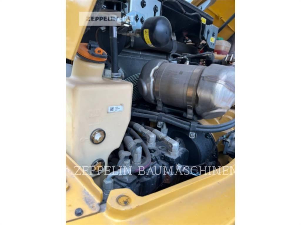 CAT 908-14 Rataslaadurid