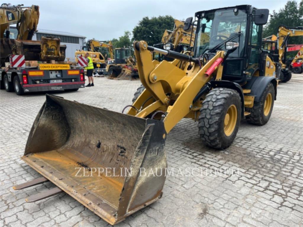 CAT 908-14 Rataslaadurid
