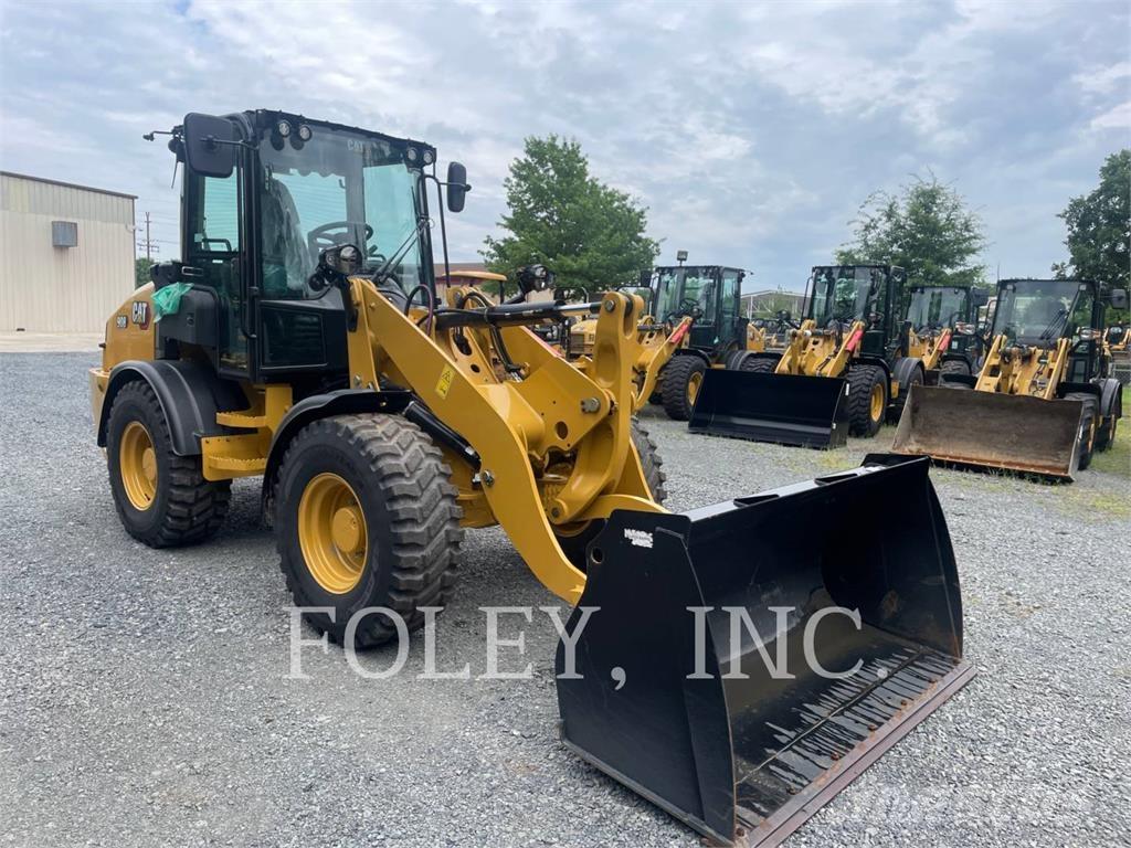 CAT 908-14 Rataslaadurid