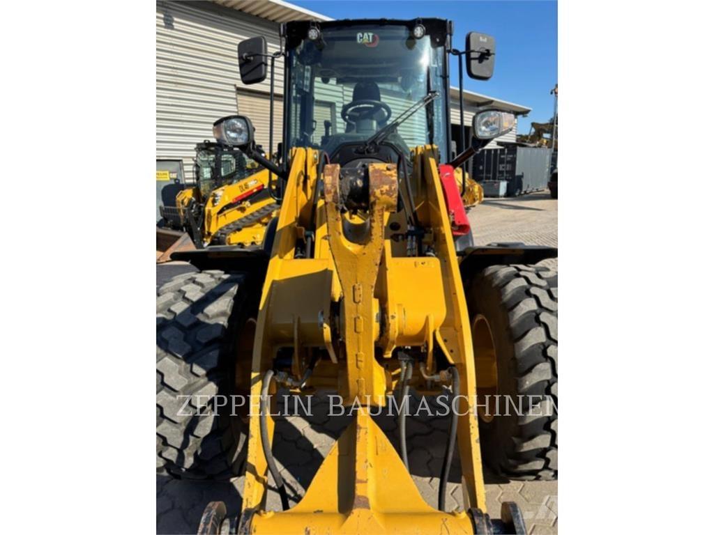 CAT 908-14 Rataslaadurid