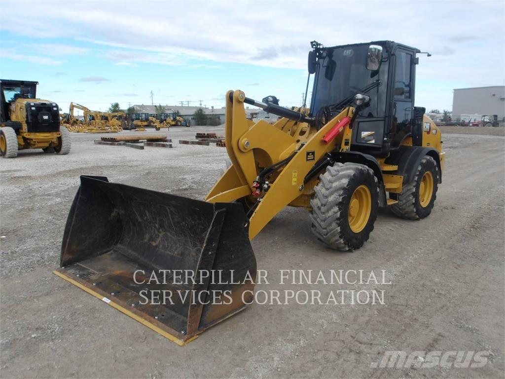 CAT 908-14 Rataslaadurid