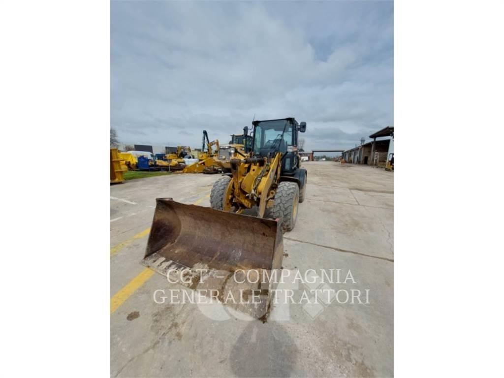 CAT 908 M Rataslaadurid