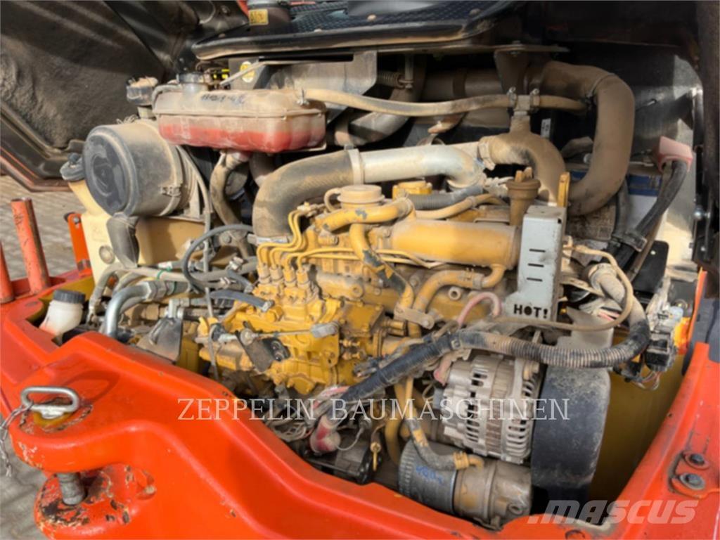 CAT 908H Rataslaadurid