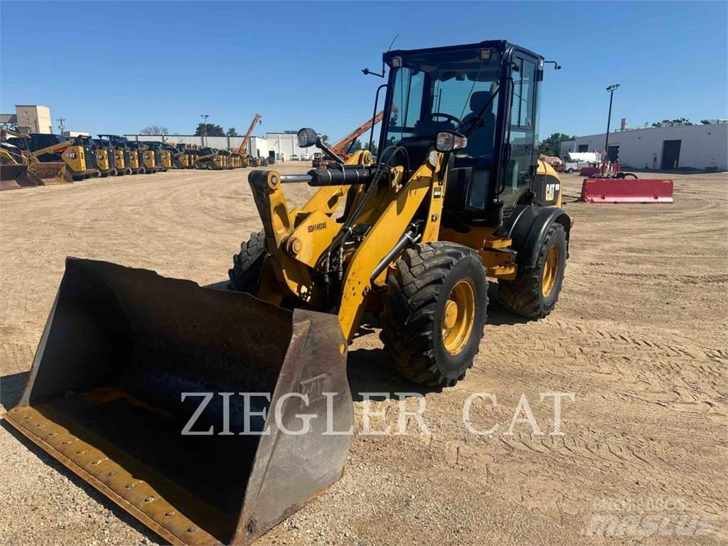 CAT 908H2 Rataslaadurid