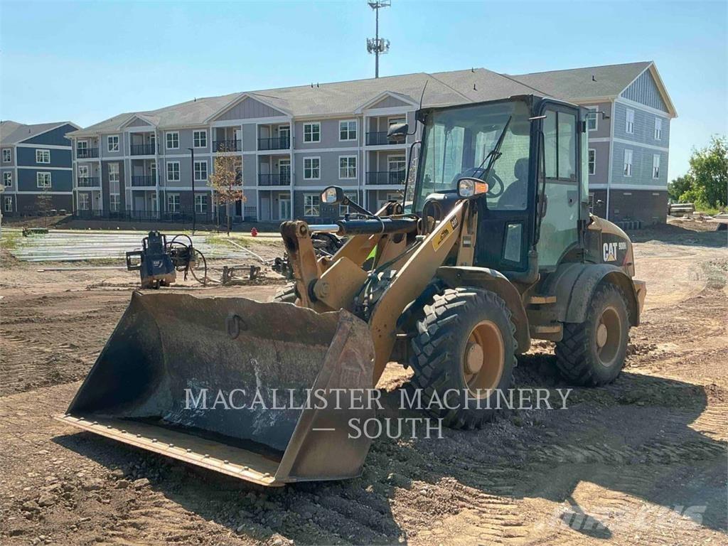 CAT 908H2 Rataslaadurid