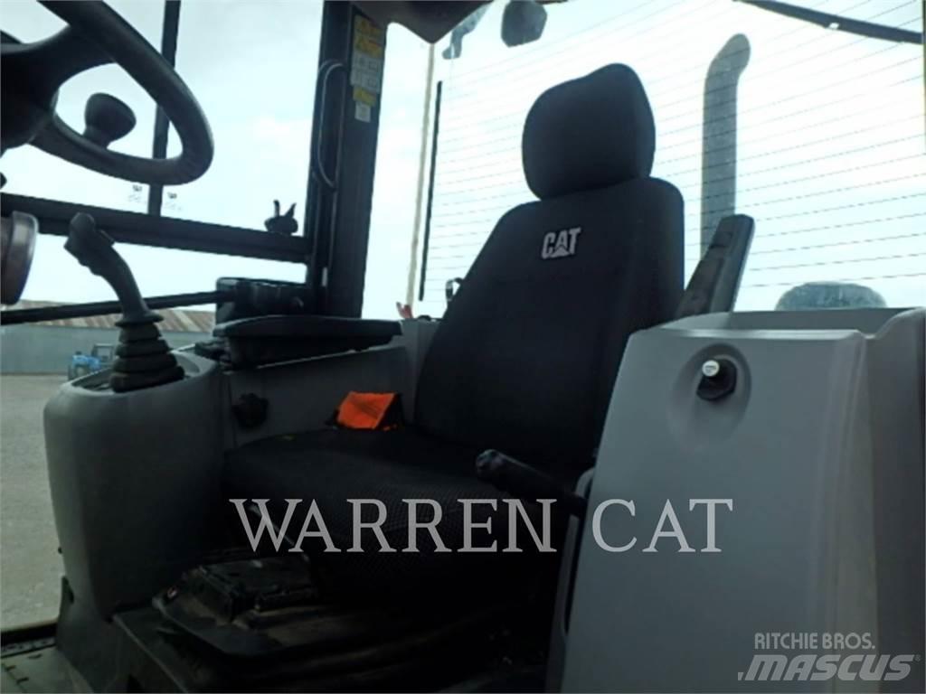 CAT 908M Rataslaadurid