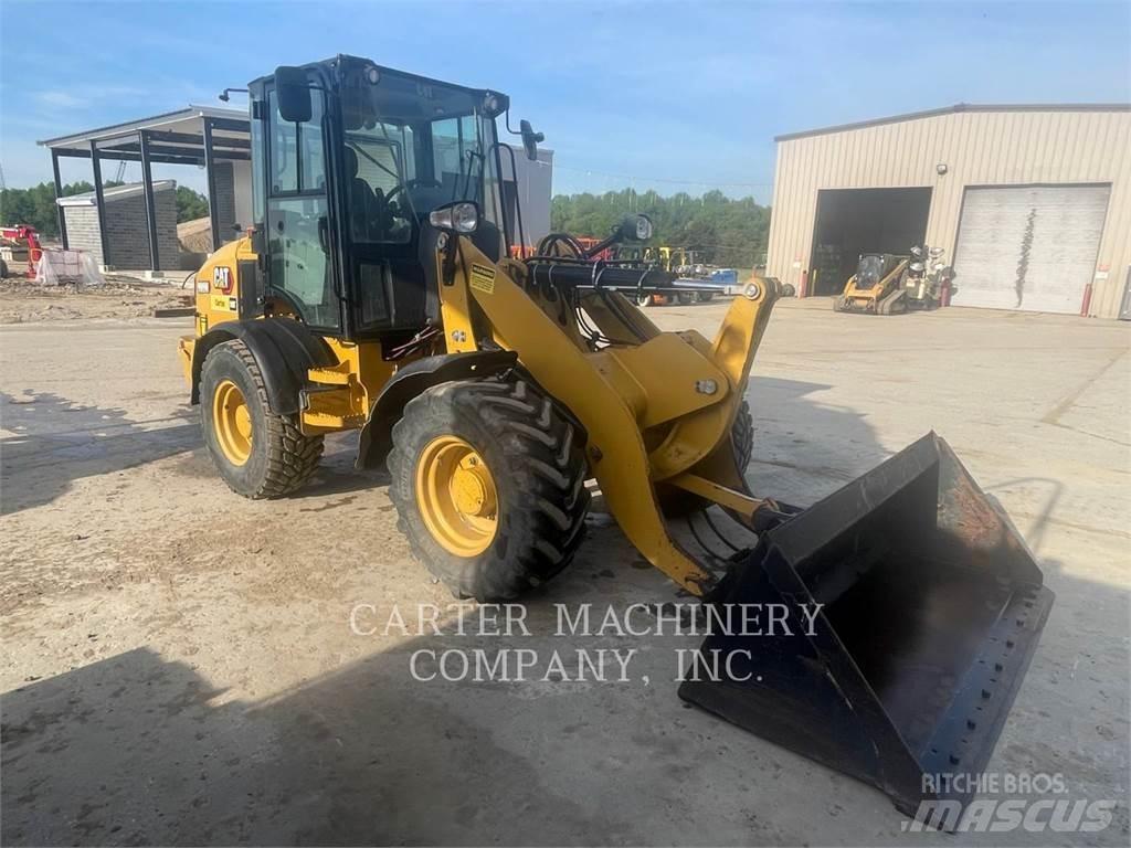 CAT 908M Rataslaadurid