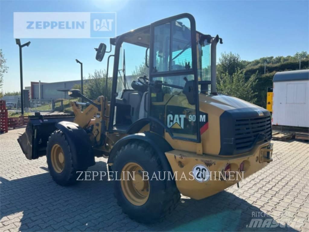 CAT 908M Rataslaadurid