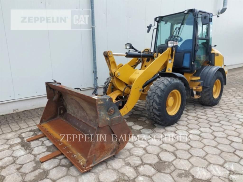 CAT 908M Rataslaadurid