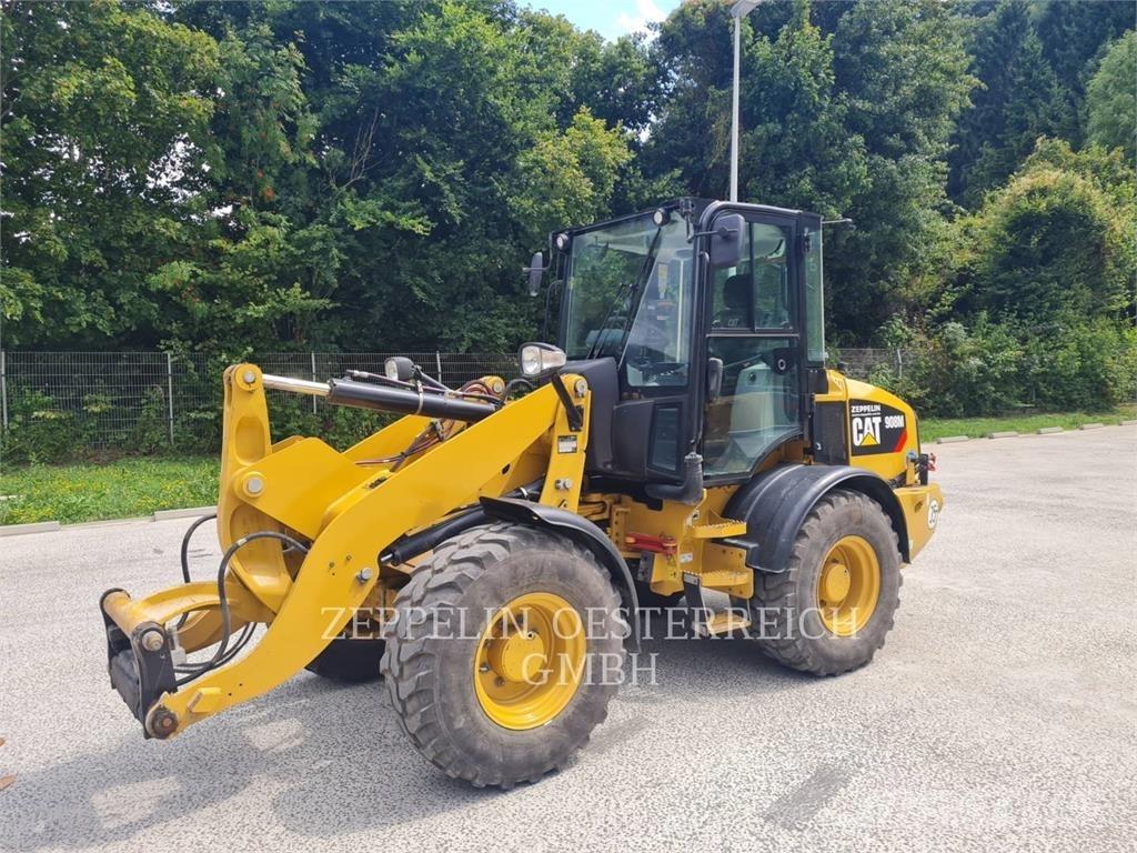 CAT 908M Rataslaadurid
