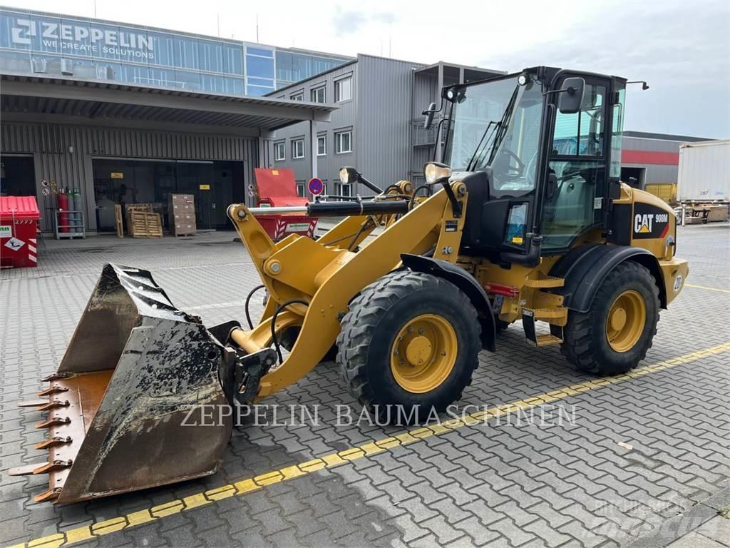 CAT 908M Rataslaadurid