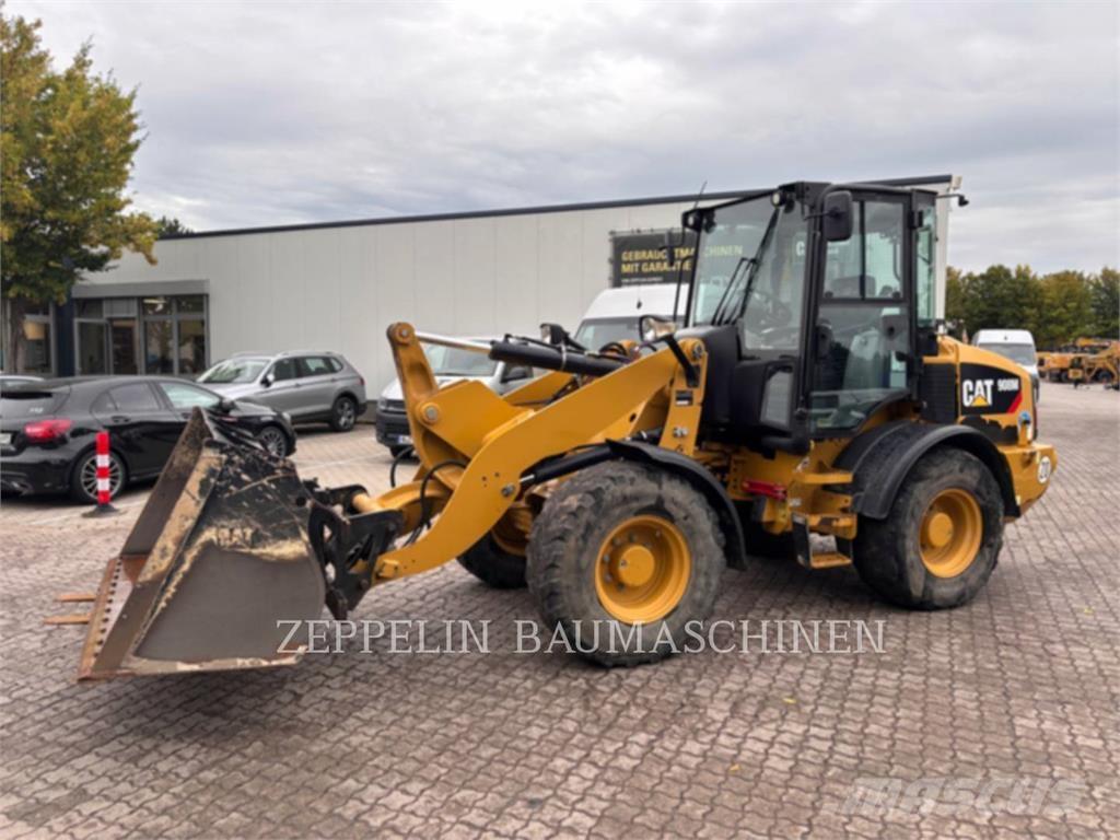 CAT 908M Rataslaadurid