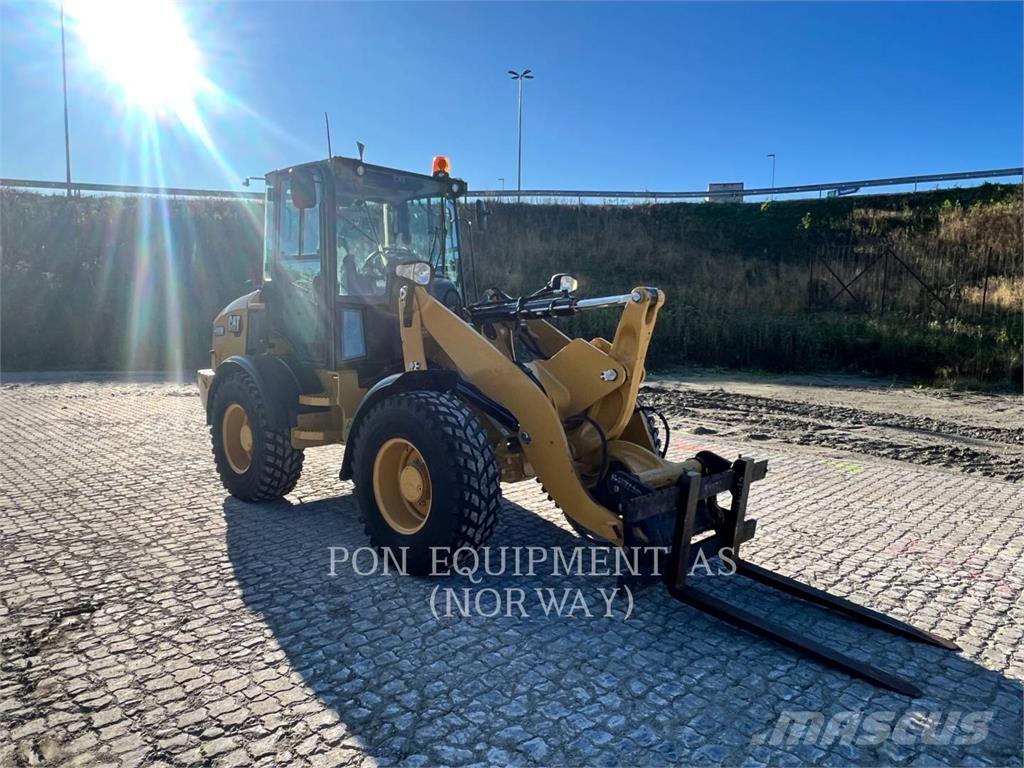 CAT 908M Rataslaadurid