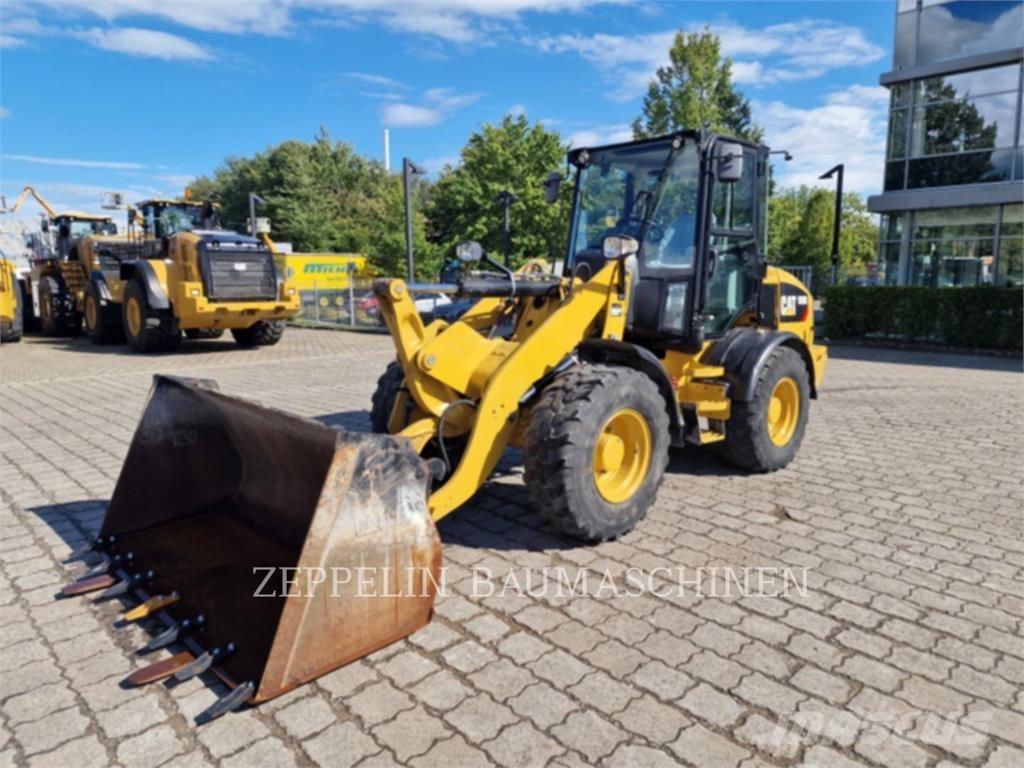 CAT 908M Rataslaadurid