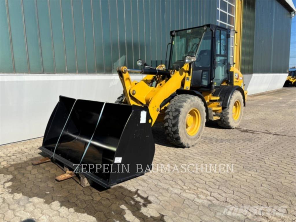 CAT 908M Rataslaadurid