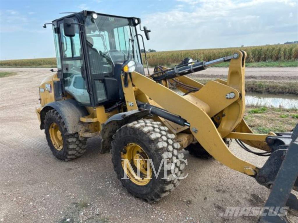 CAT 908M Rataslaadurid