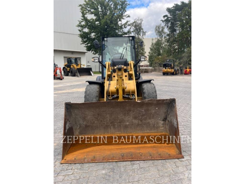 CAT 908M Rataslaadurid