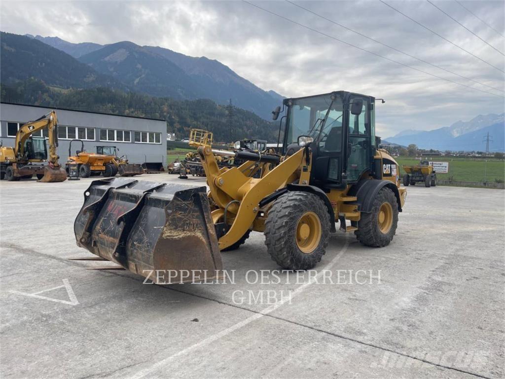 CAT 908M Rataslaadurid