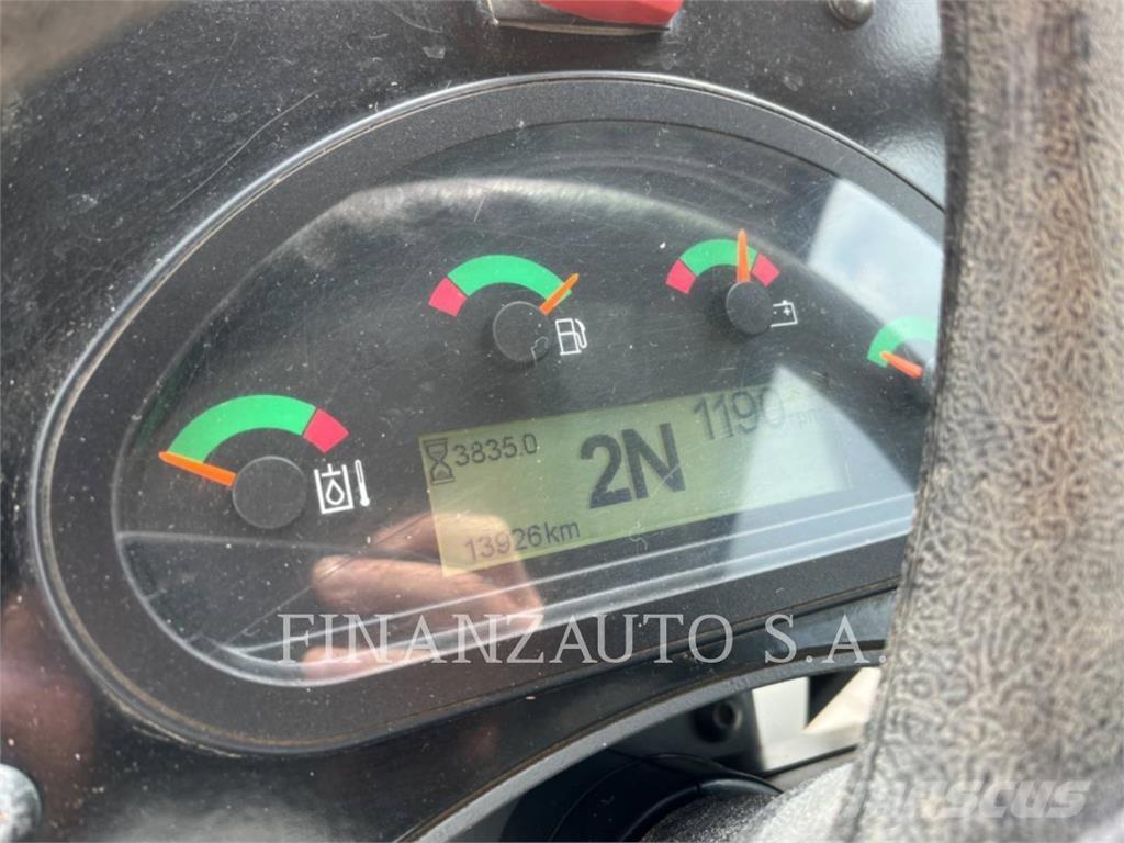 CAT 908M Rataslaadurid