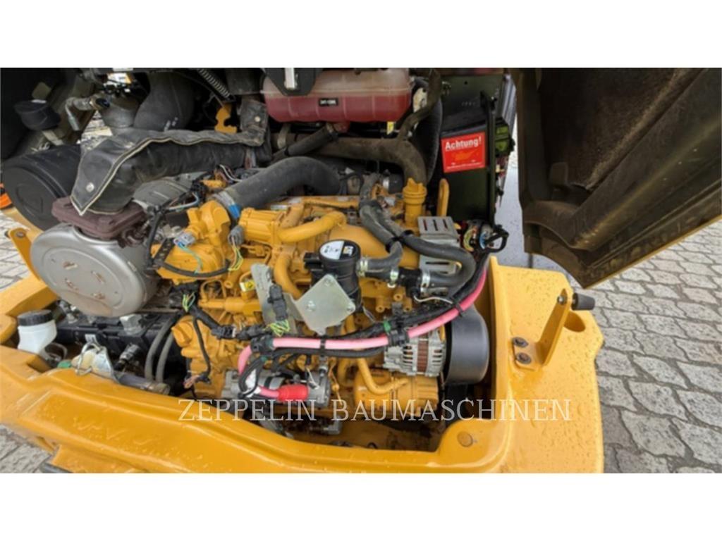 CAT 908M Rataslaadurid