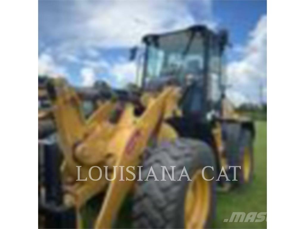 CAT 910 Rataslaadurid