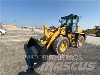 CAT 910 Rataslaadurid