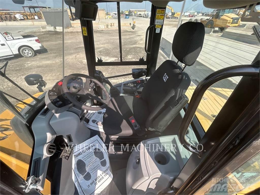 CAT 910 Rataslaadurid