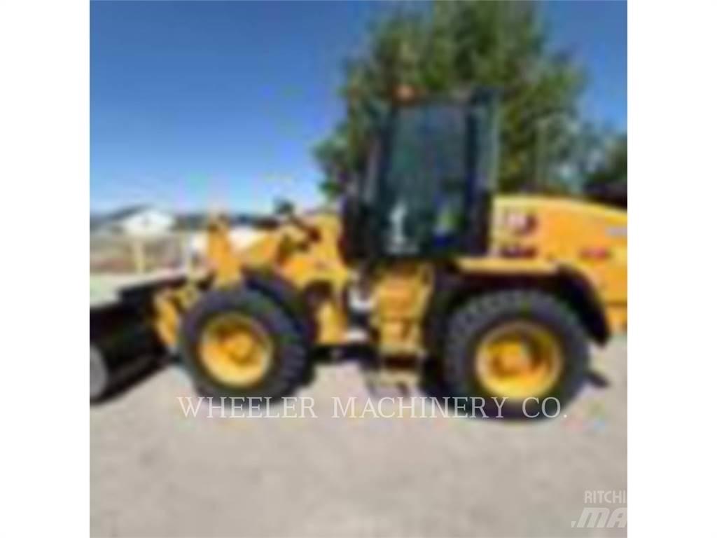 CAT 910 Rataslaadurid