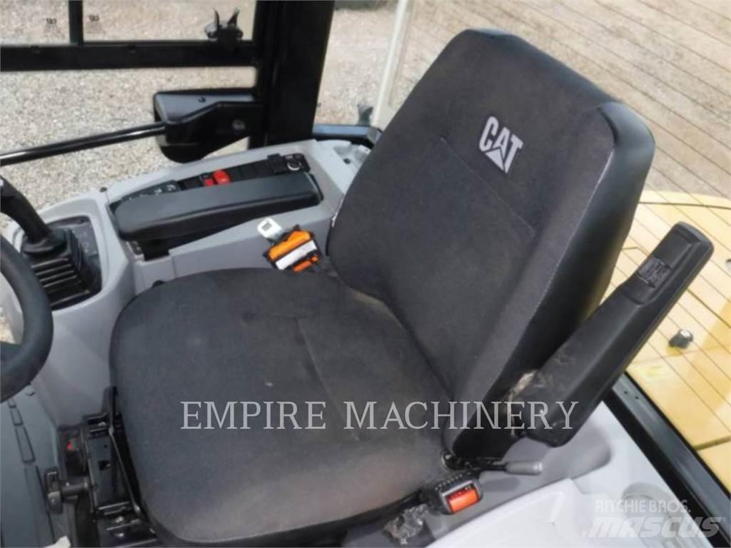 CAT 910-14 Rataslaadurid