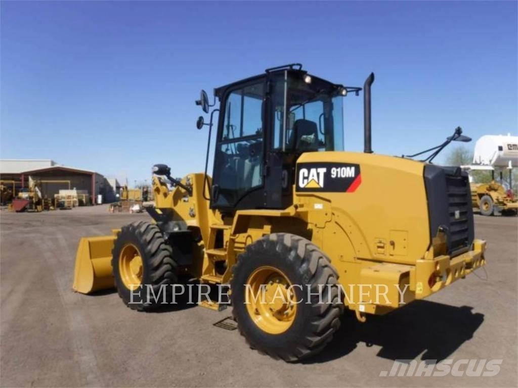 CAT 910M Rataslaadurid