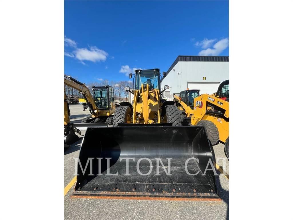 CAT 914 Rataslaadurid