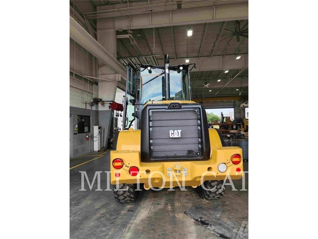 CAT 914 Rataslaadurid
