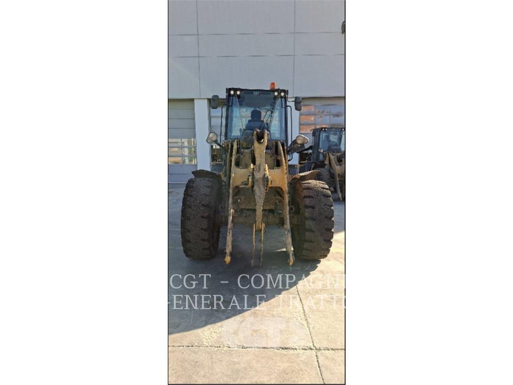 CAT 914 Rataslaadurid