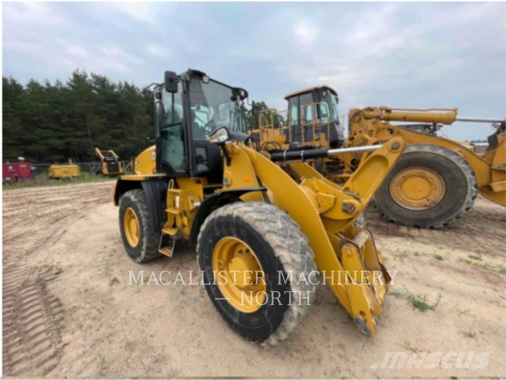 CAT 91414 Rataslaadurid