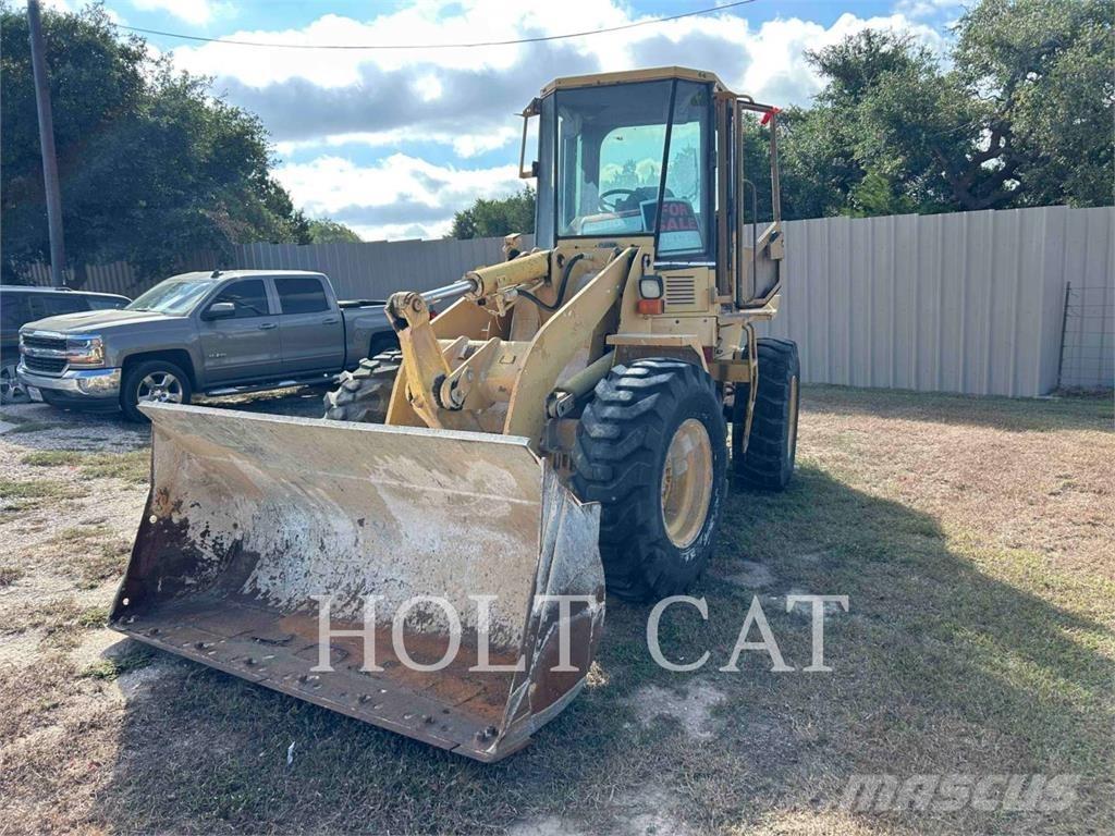 CAT 918F Rataslaadurid