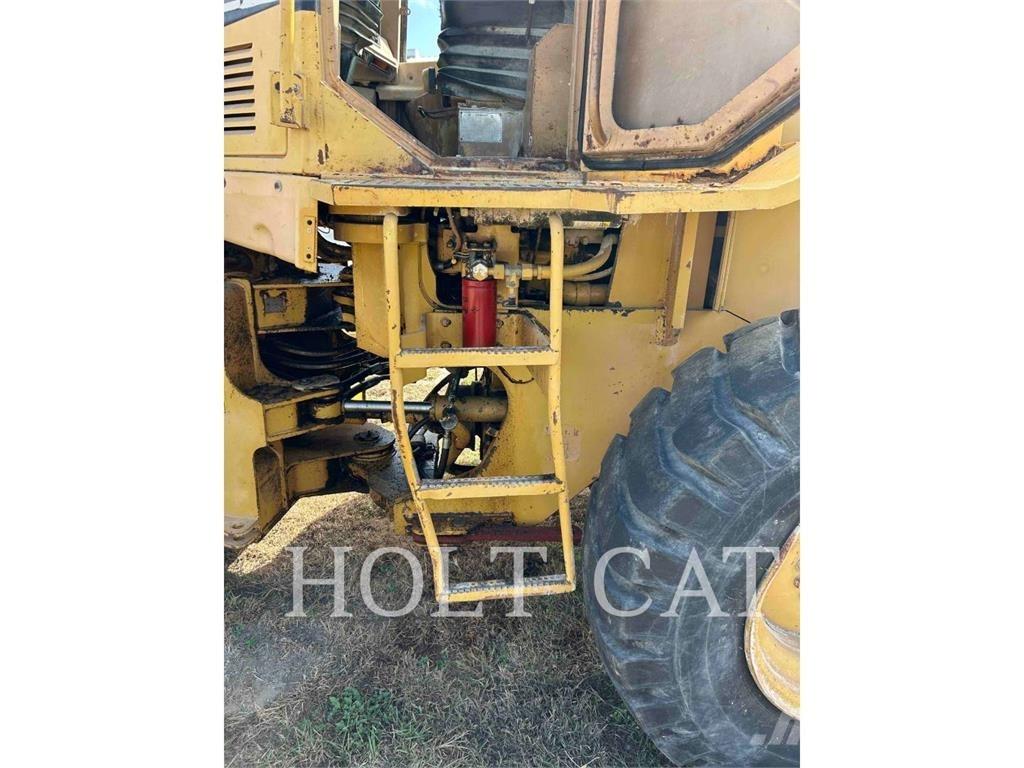 CAT 918F Rataslaadurid