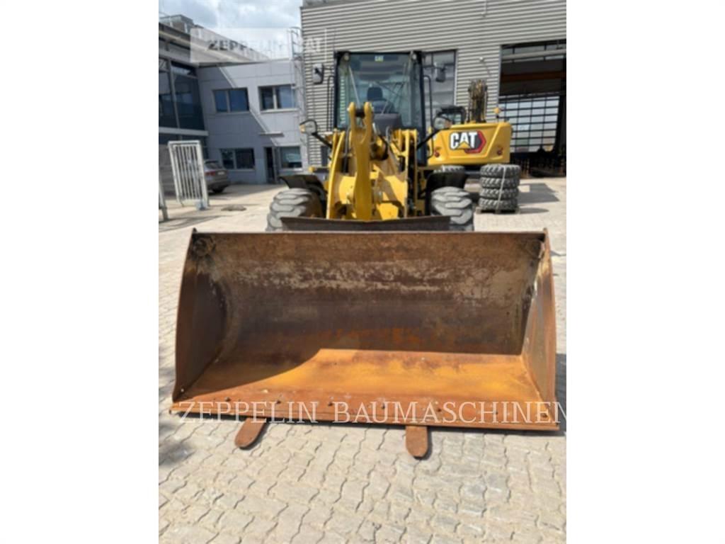 CAT 918M Rataslaadurid