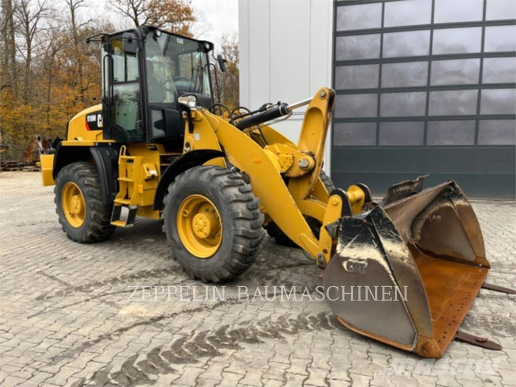 CAT 918M Rataslaadurid