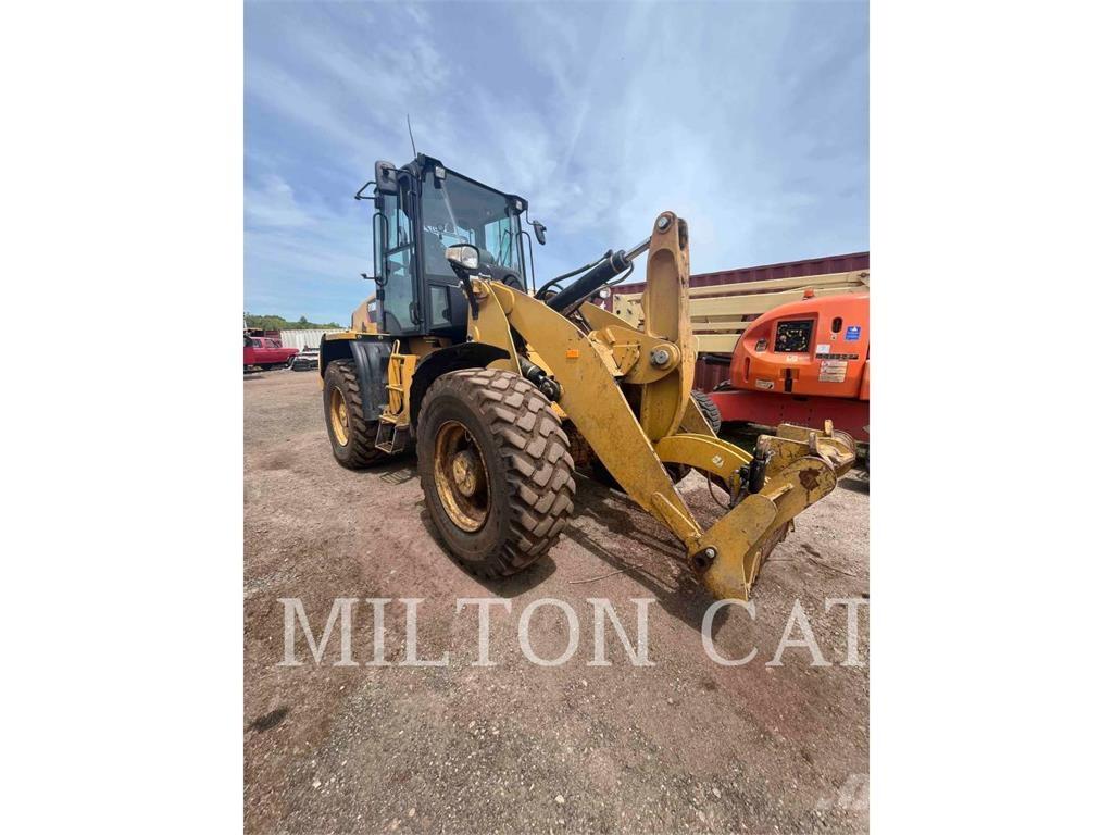 CAT 918M Rataslaadurid