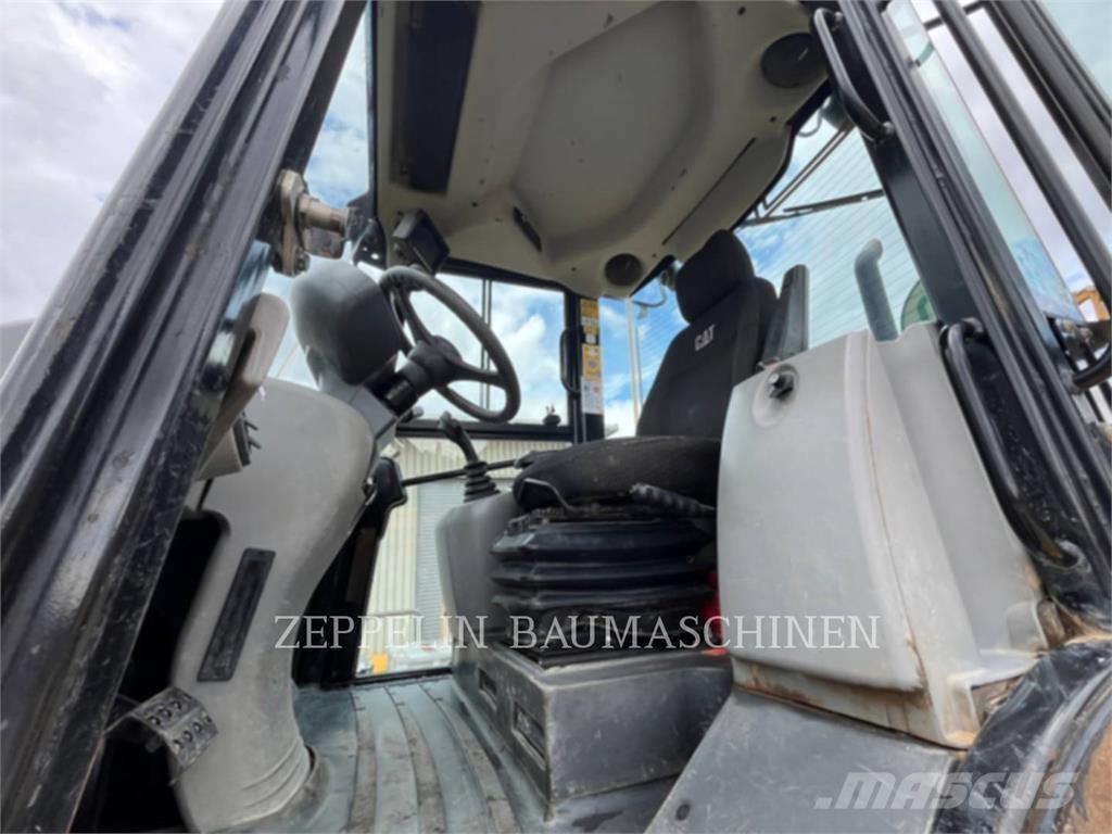 CAT 918M Rataslaadurid