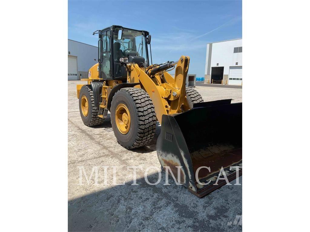 CAT 920 Rataslaadurid
