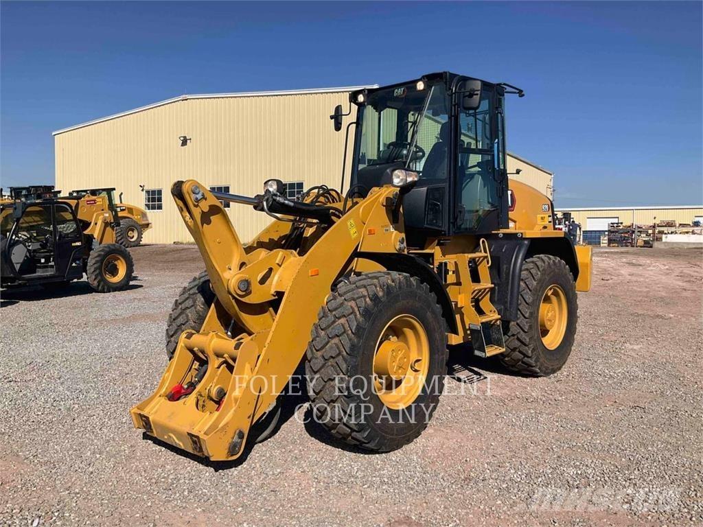 CAT 920-14 Rataslaadurid