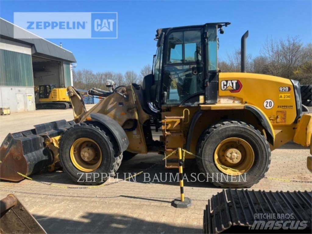 CAT 920-14A Rataslaadurid