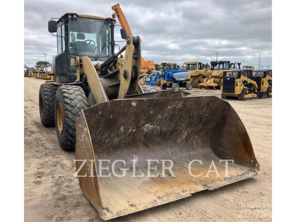 CAT 924K Rataslaadurid