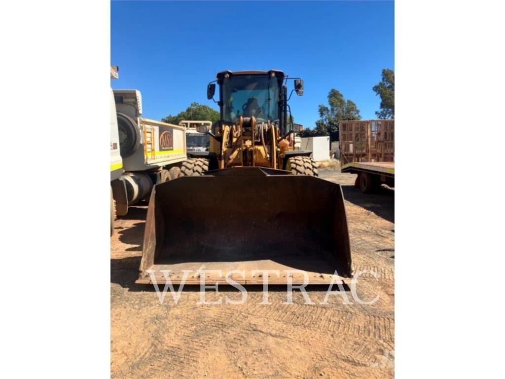 CAT 924K Rataslaadurid