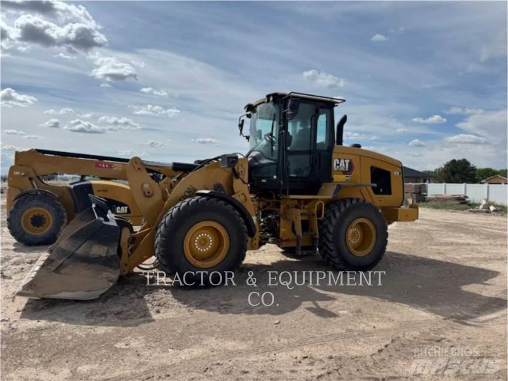CAT 926 Rataslaadurid