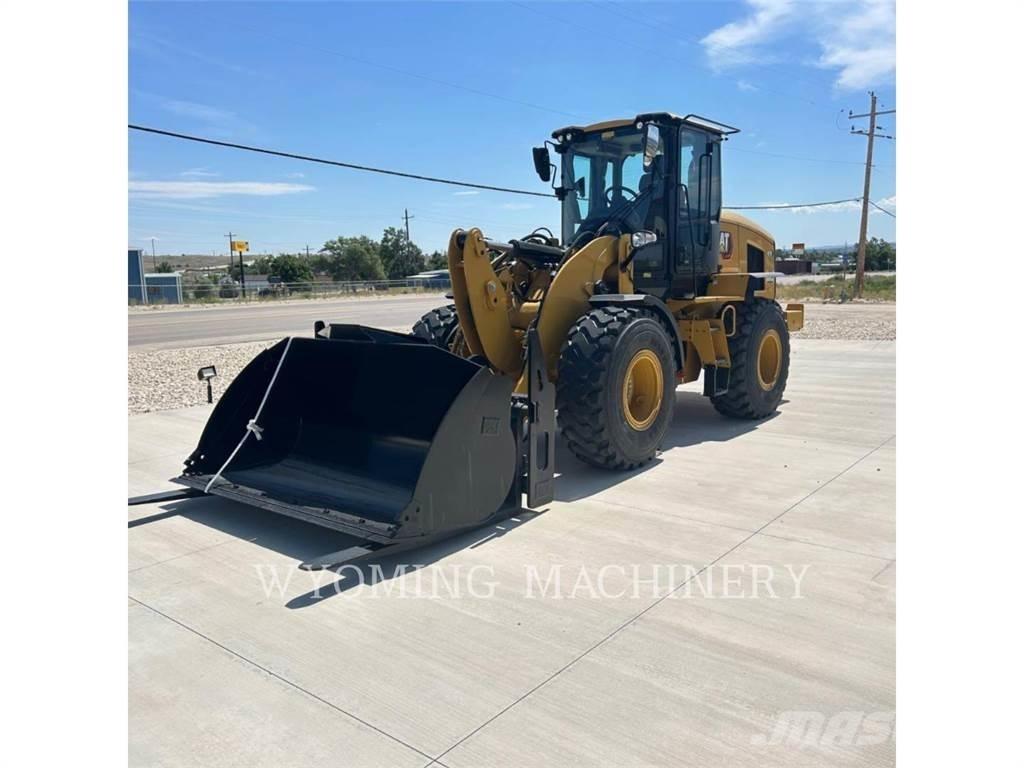 CAT 926 Rataslaadurid