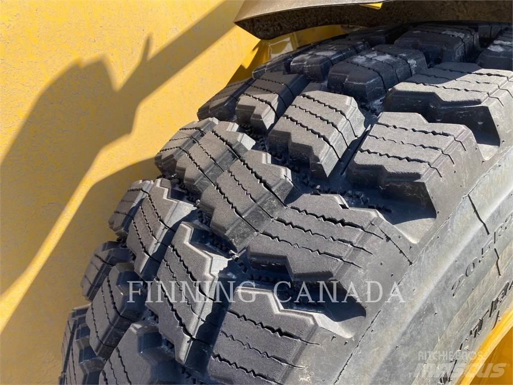 CAT 926-14 Rataslaadurid